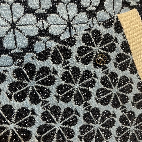 Kate Spade Blue and Black Floral Knit Scarf Size: 71” x 11” - Picture 7 of 11